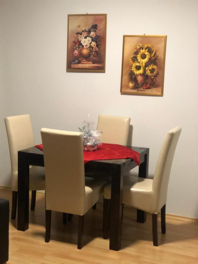 Apartman Nada บิเยลยินา ภายนอก รูปภาพ